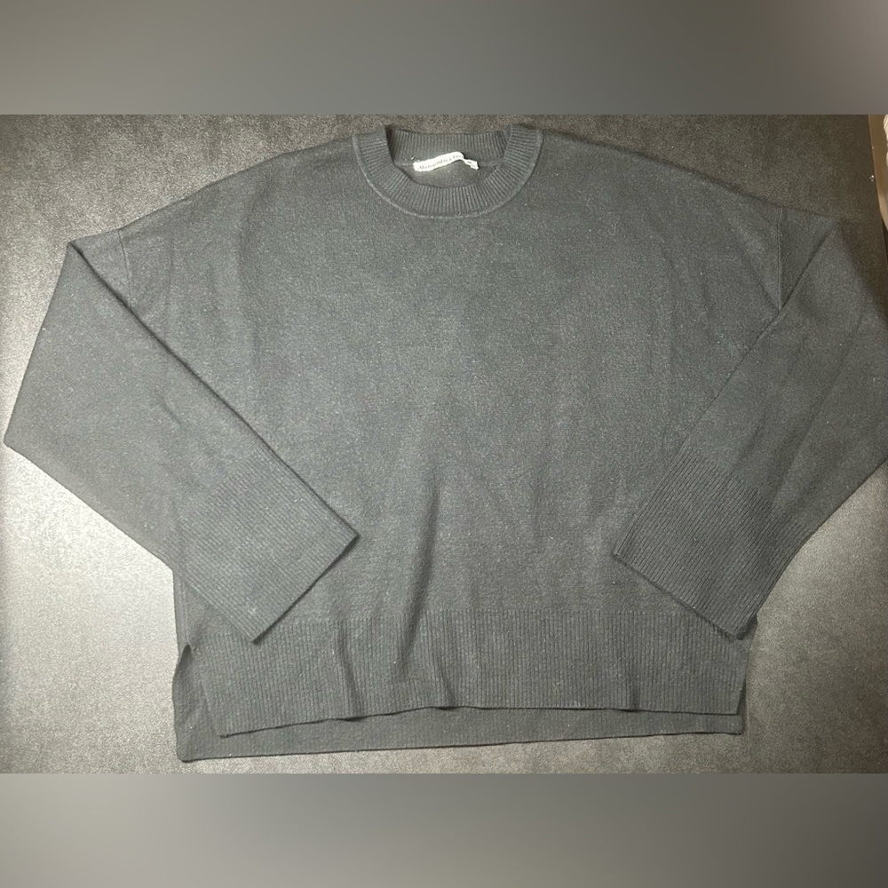 Abercrombie & Fitch Women's Size M Black Crewneck Sweater